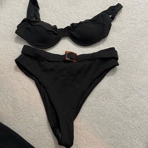 Black bikini set